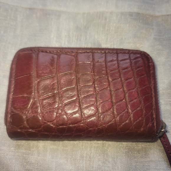 Gucci crocodile zipper card case - Picture 8 of 9